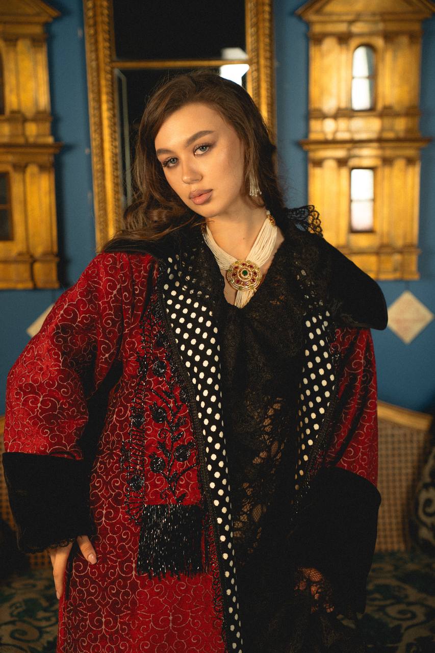 Lina - Professional fashion and commercial model in Kuwait with ModelsNova.