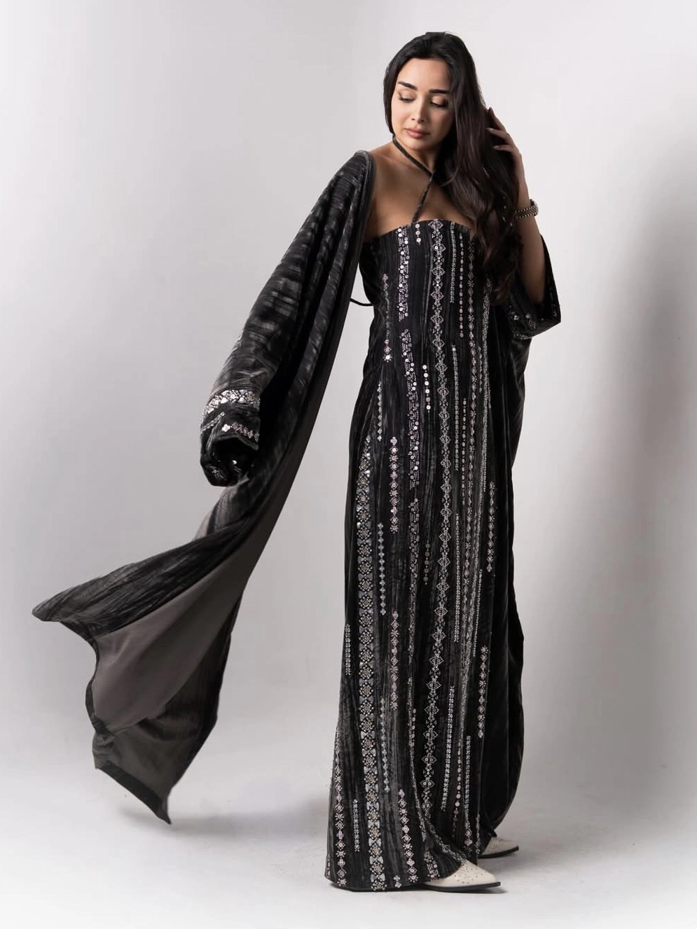 Lra - Professional fashion and commercial model in Kuwait with ModelsNova.